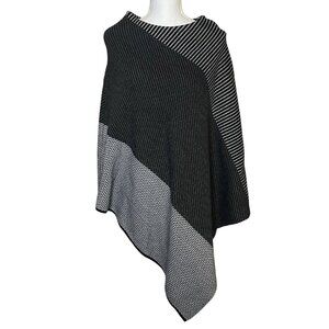 Avenue One Size Plus Black White Knit Winter Poncho Asymmetrical Sweater Wrap
